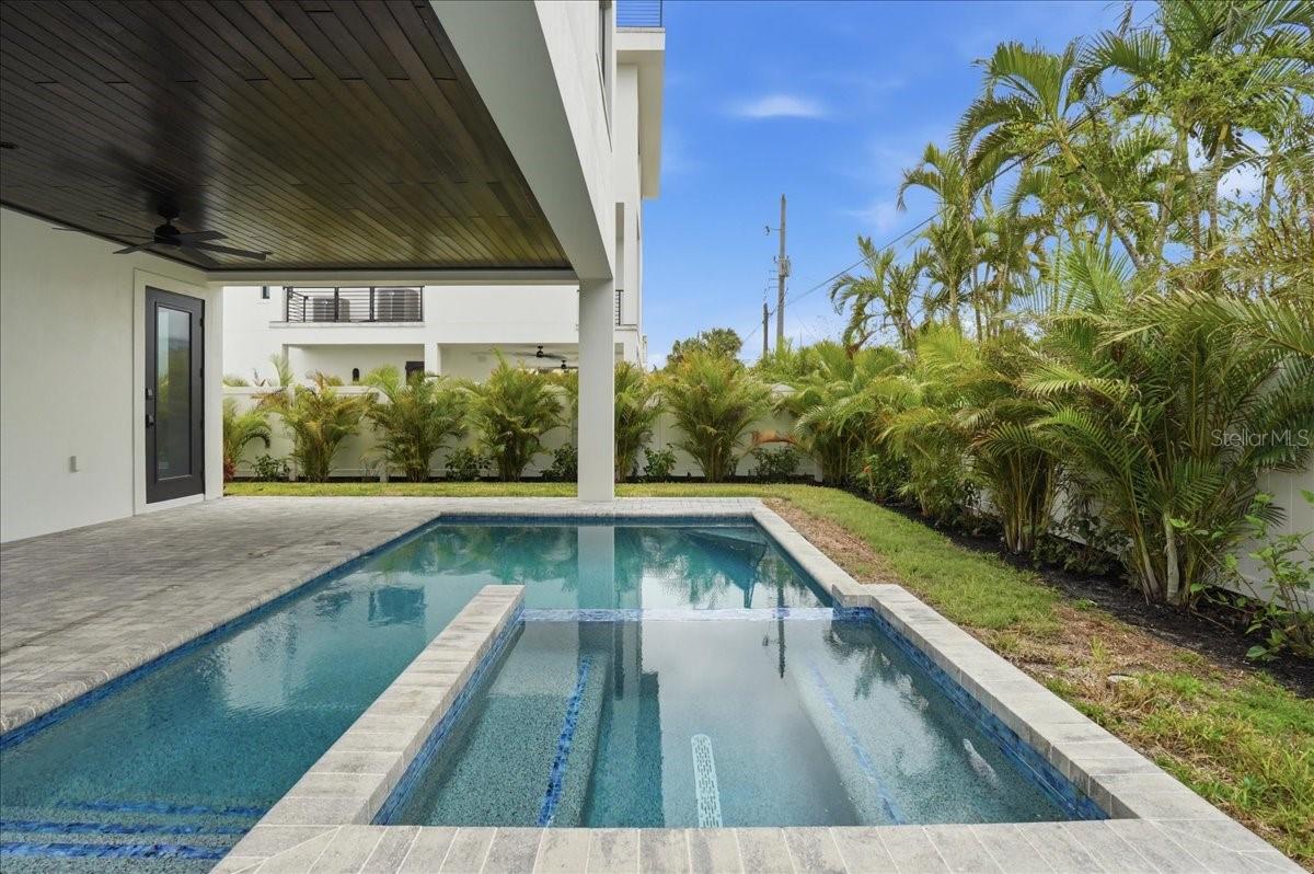 Image 5 of 90 For 1214 Gulf Boulevard