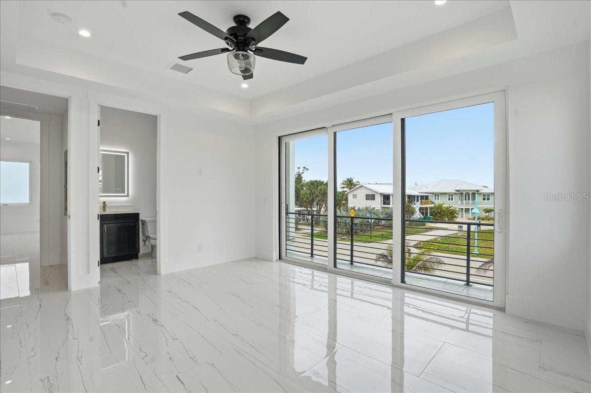 Image 57 of 90 For 1214 Gulf Boulevard