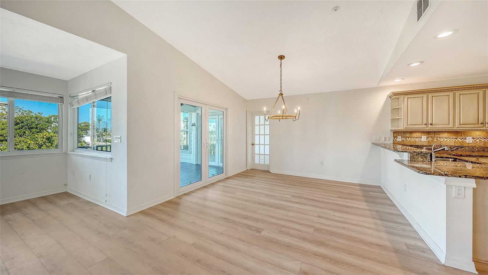 Image 18 of 89 For 771 Marbury Lane