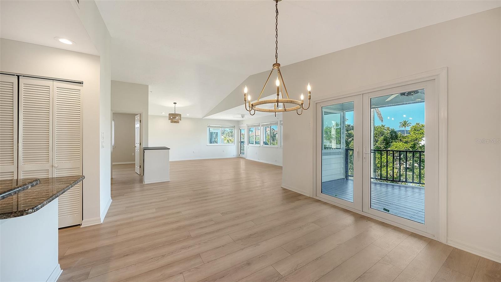 Image 21 of 89 For 771 Marbury Lane