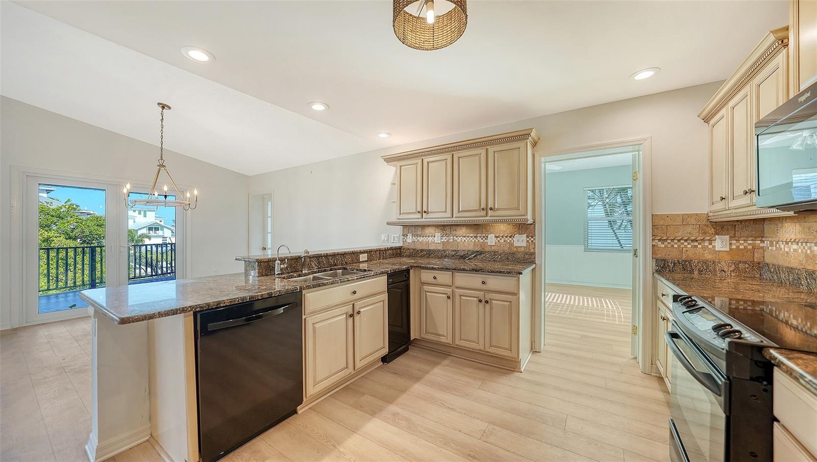 Image 24 of 89 For 771 Marbury Lane