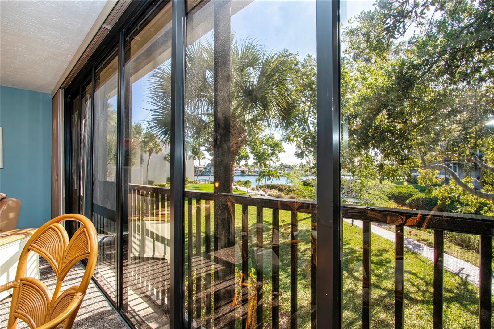 Image 10 of 63 For 1700 Cove Ii Place 324