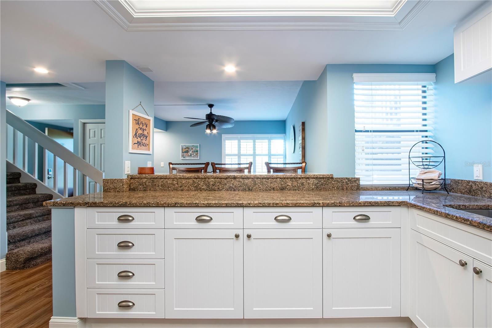 Image 21 of 63 For 1700 Cove Ii Place 324