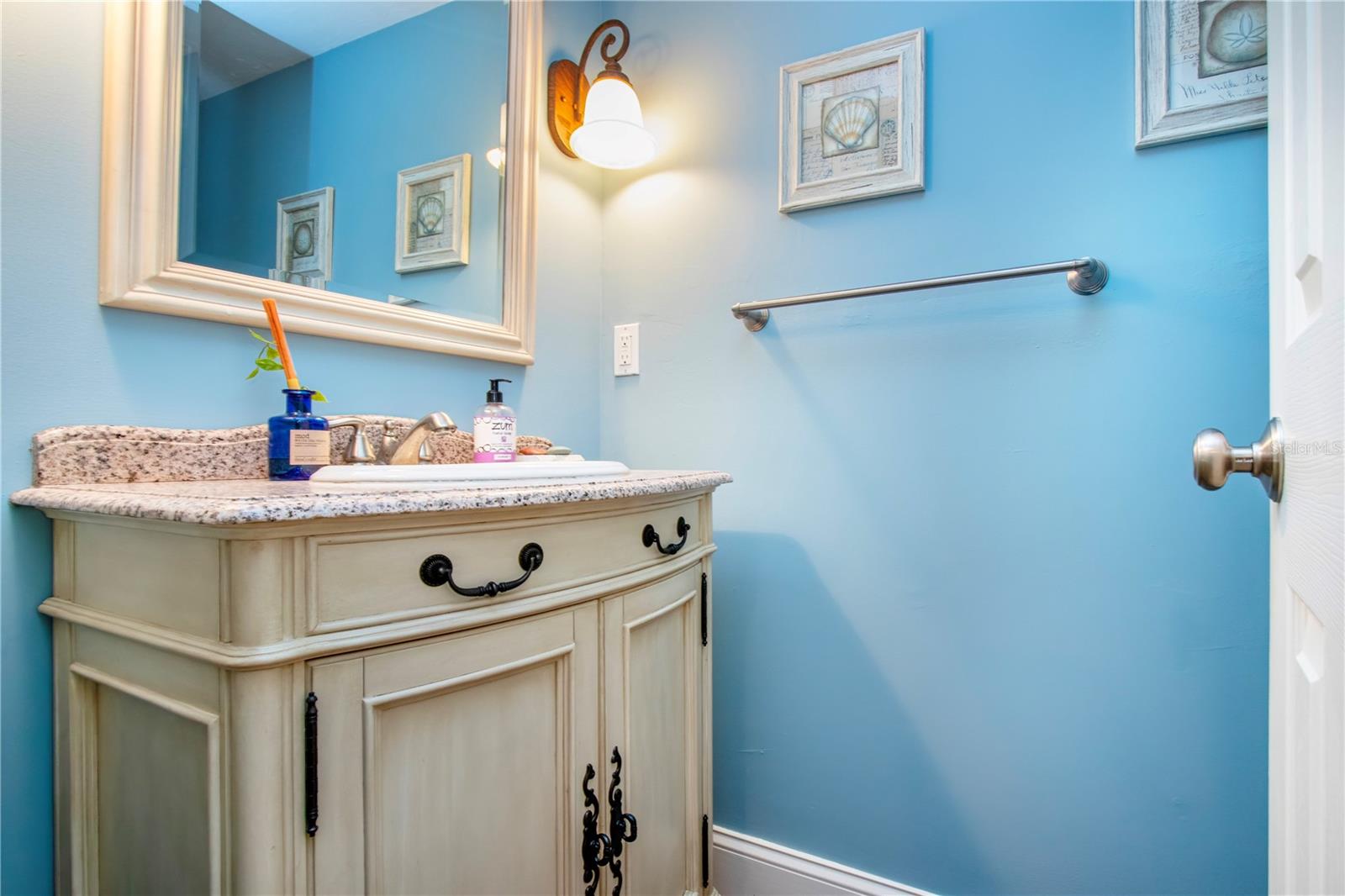 Image 23 of 63 For 1700 Cove Ii Place 324