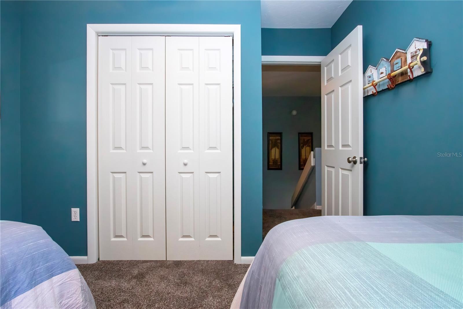 Image 33 of 63 For 1700 Cove Ii Place 324