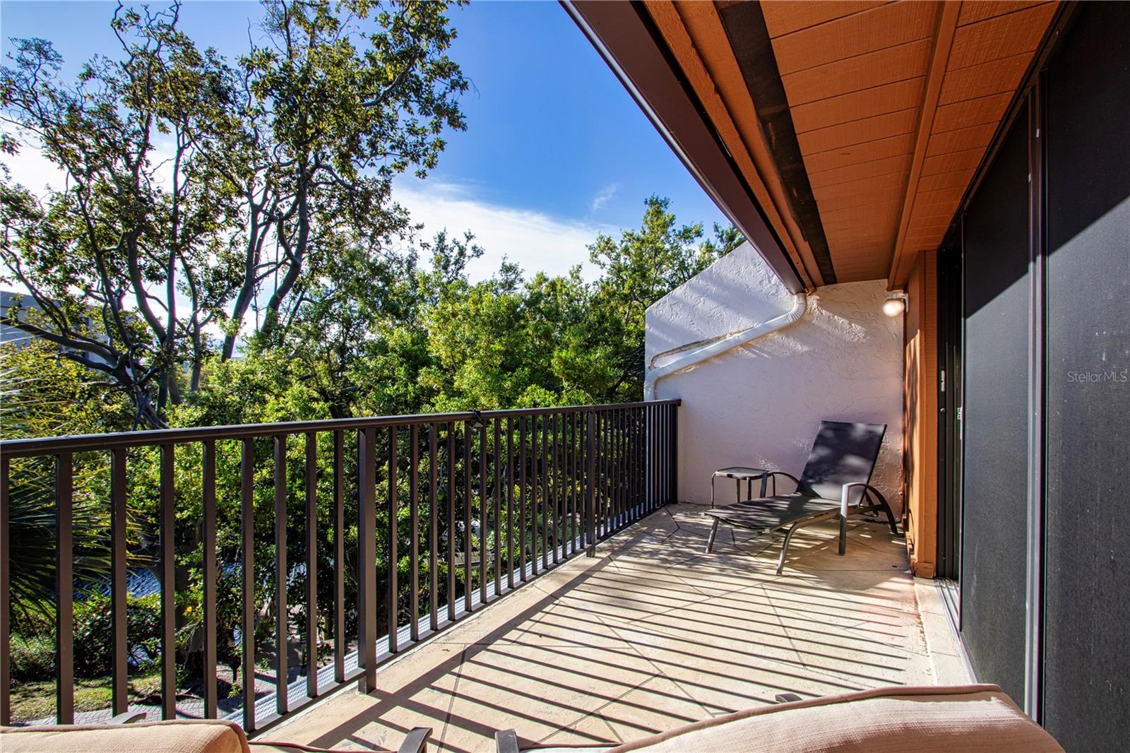 Image 44 of 63 For 1700 Cove Ii Place 324