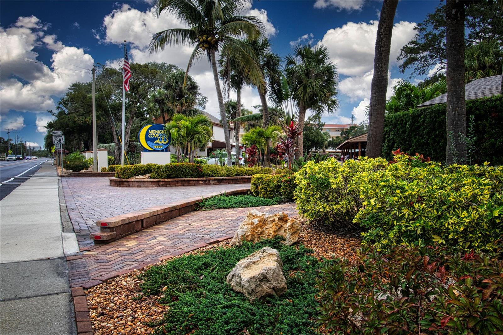 Image 58 of 63 For 1700 Cove Ii Place 324