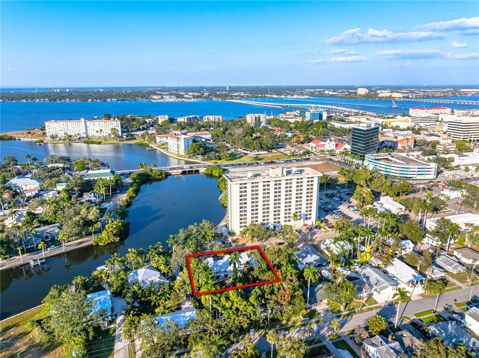 Image 11 of 46 For 1559 7th Avenue W