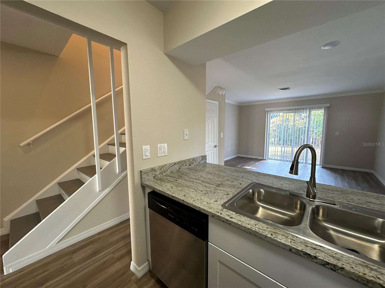 Image 24 of 46 For 1559 7th Avenue W