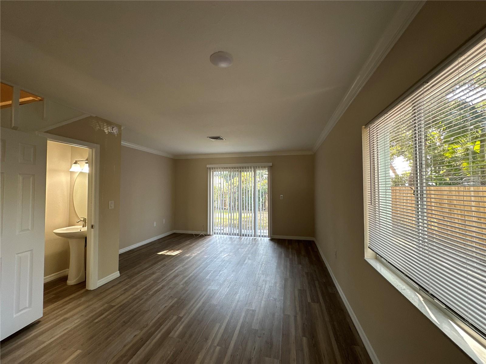 Image 26 of 46 For 1559 7th Avenue W