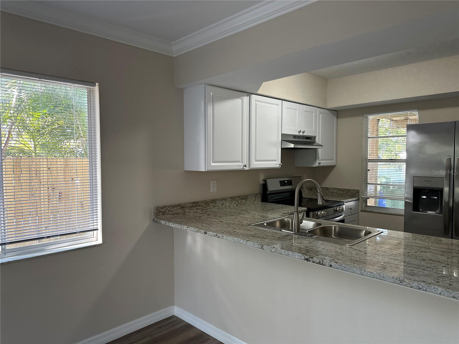 Image 27 of 46 For 1559 7th Avenue W