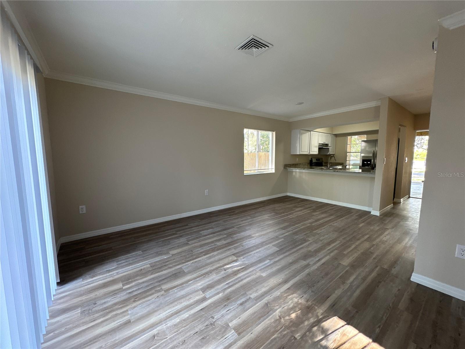 Image 31 of 46 For 1559 7th Avenue W