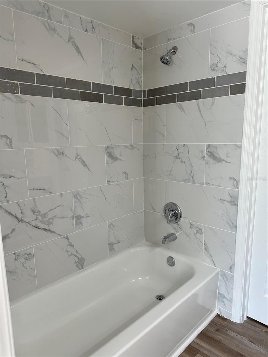 Image 42 of 46 For 1559 7th Avenue W