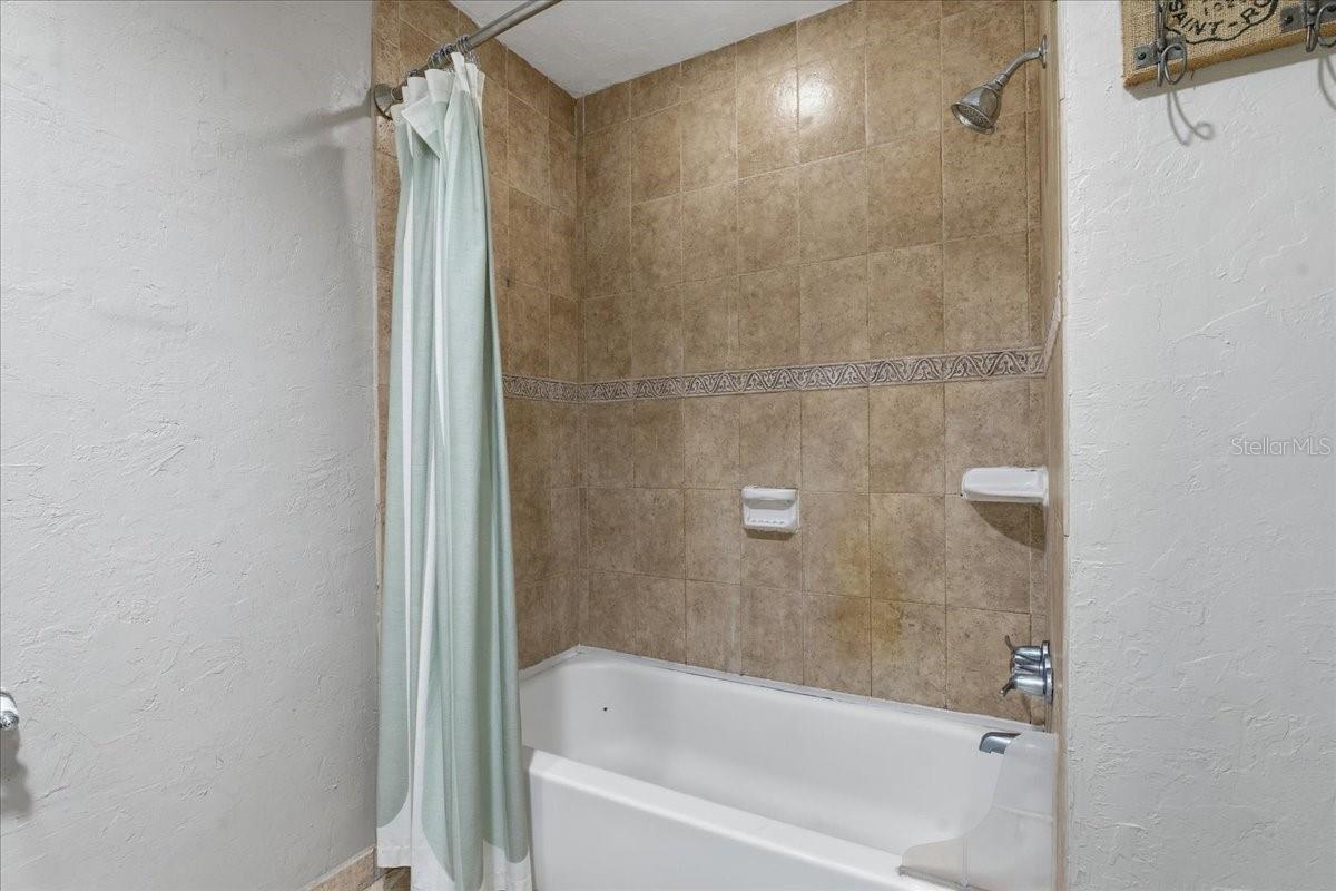 Image 18 of 42 For 1467 Georgetowne Drive