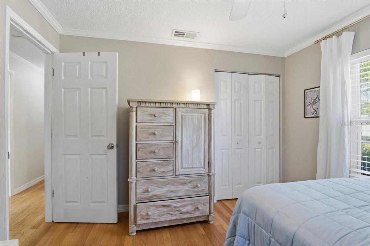 Image 28 of 42 For 1467 Georgetowne Drive