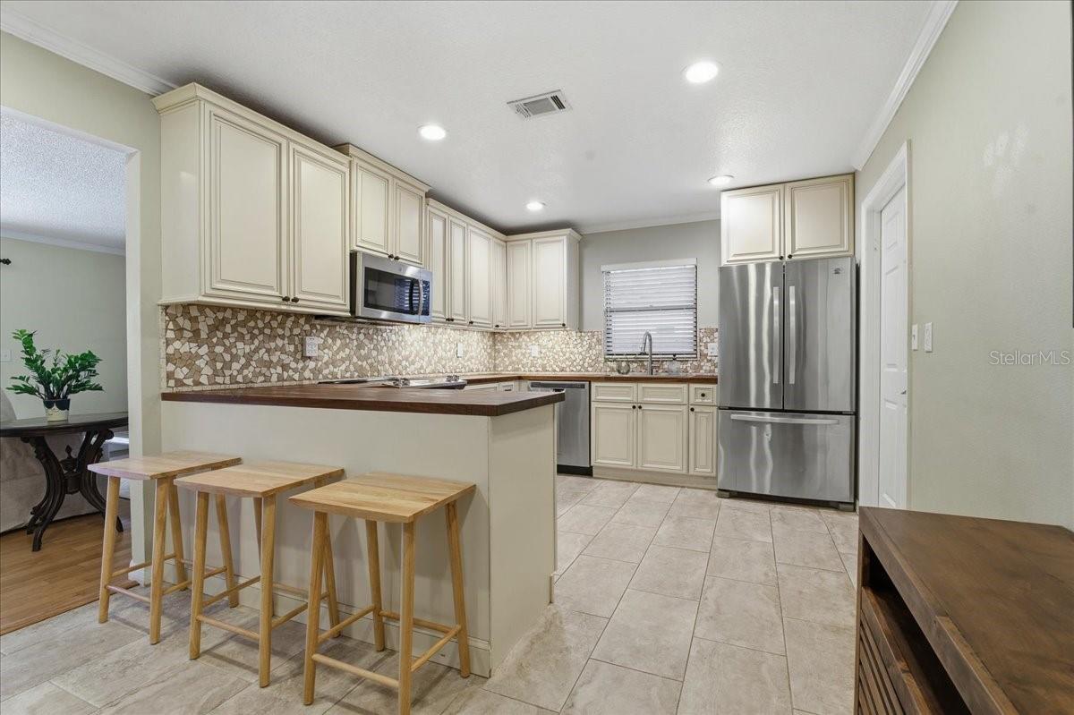 Image 3 of 42 For 1467 Georgetowne Drive