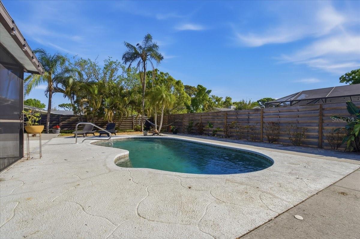 Image 32 of 42 For 1467 Georgetowne Drive