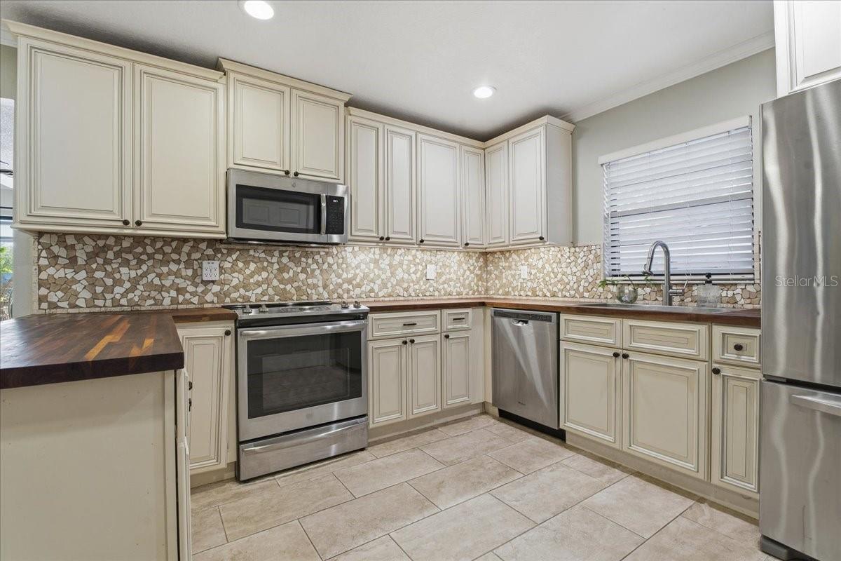 Image 4 of 42 For 1467 Georgetowne Drive