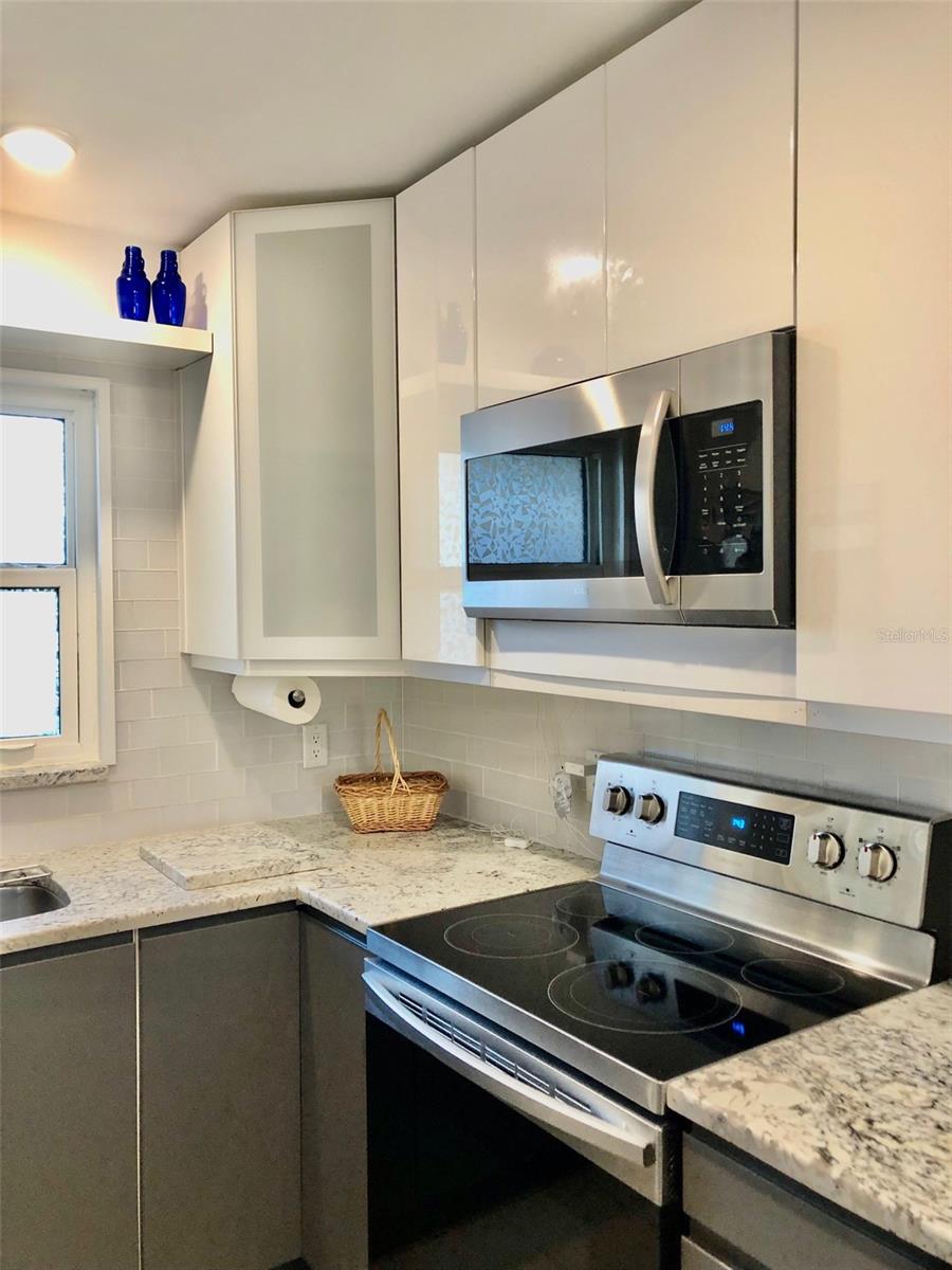 Image 14 of 33 For 102 Capri Isles Boulevard 106