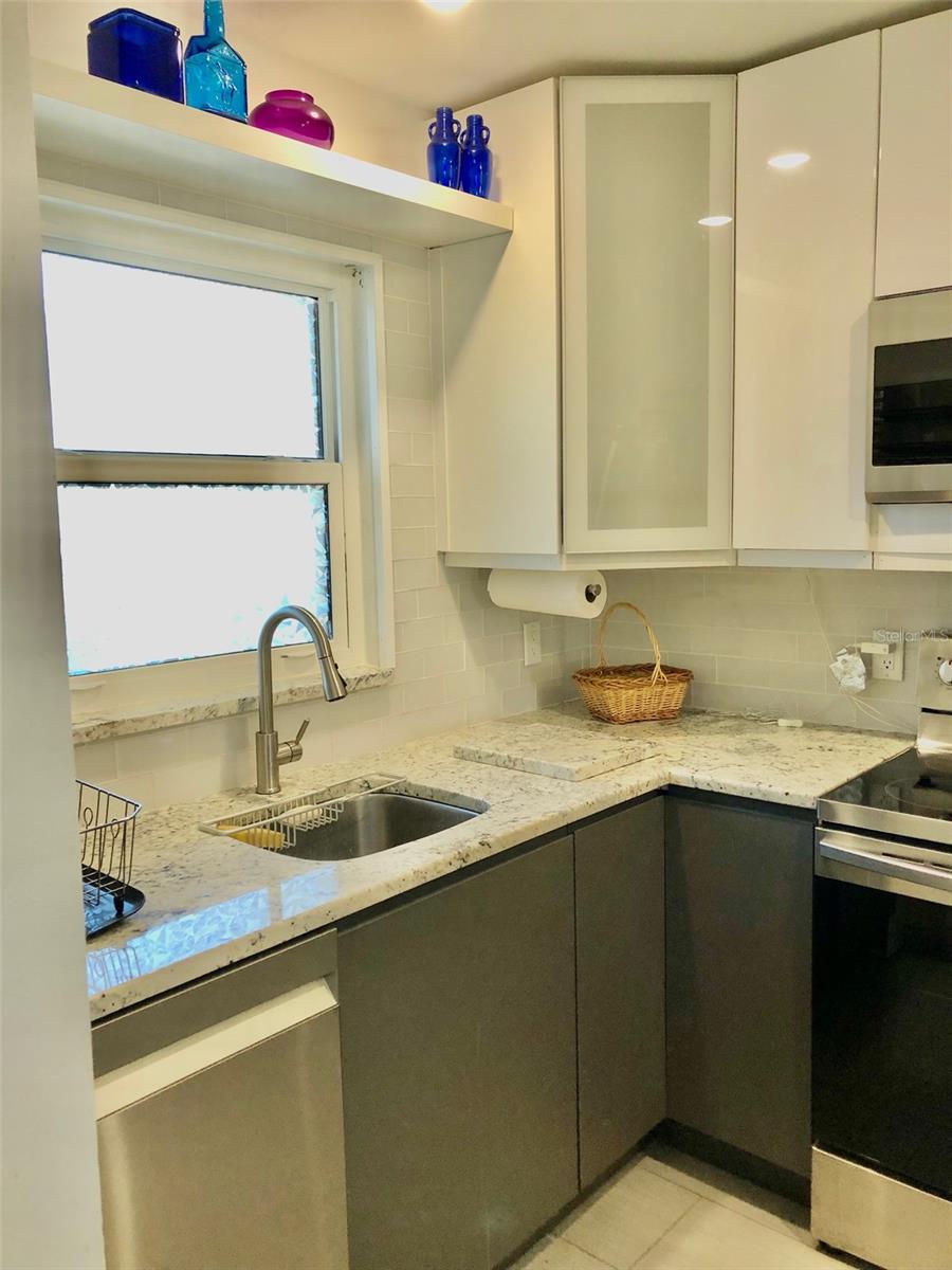 Image 15 of 33 For 102 Capri Isles Boulevard 106