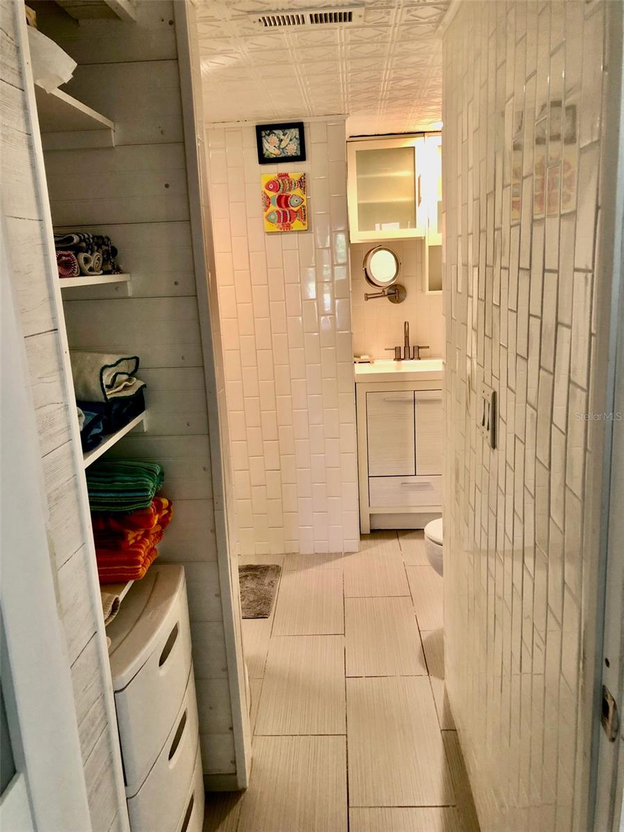 Image 22 of 33 For 102 Capri Isles Boulevard 106