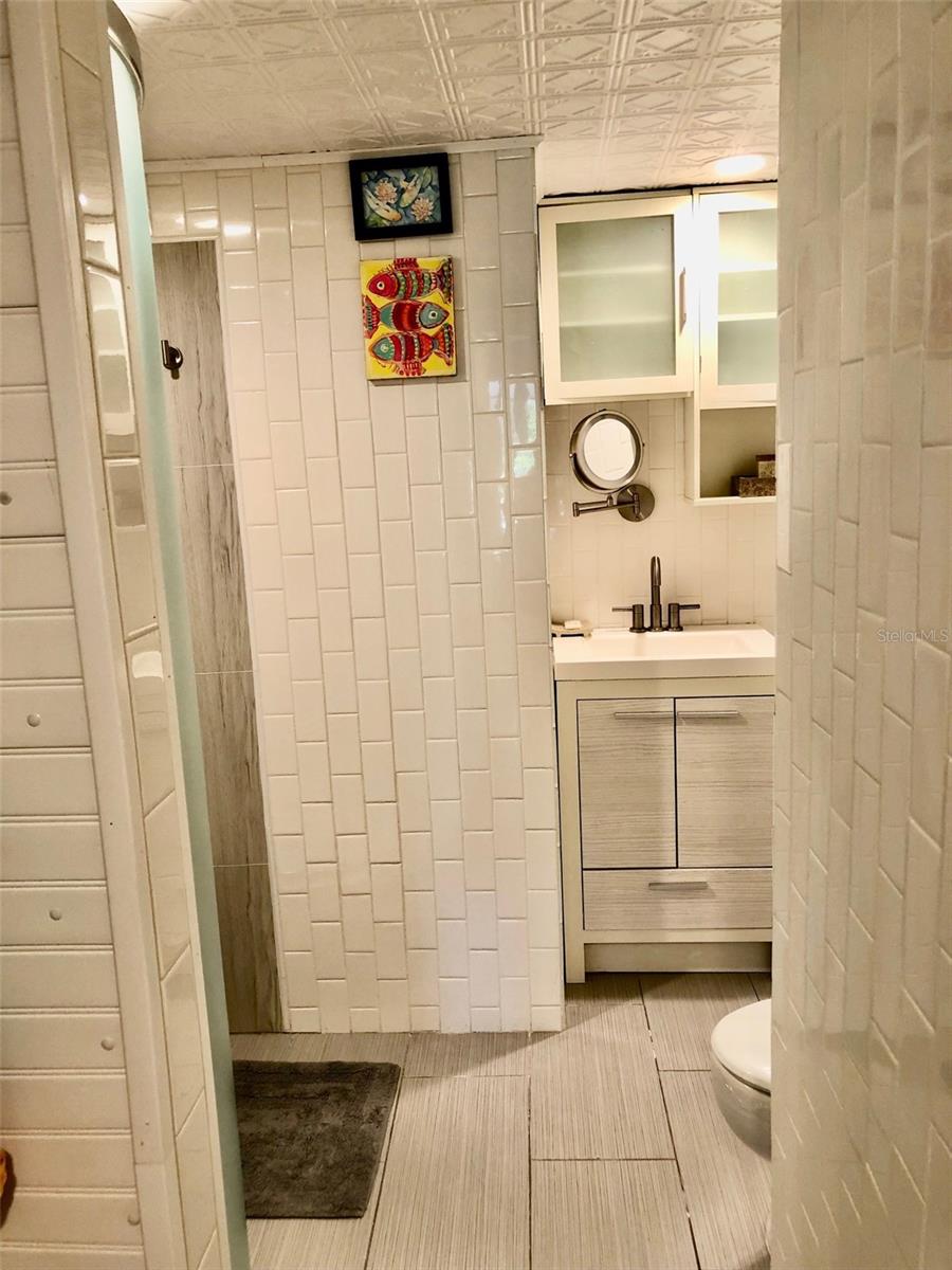 Image 26 of 33 For 102 Capri Isles Boulevard 106