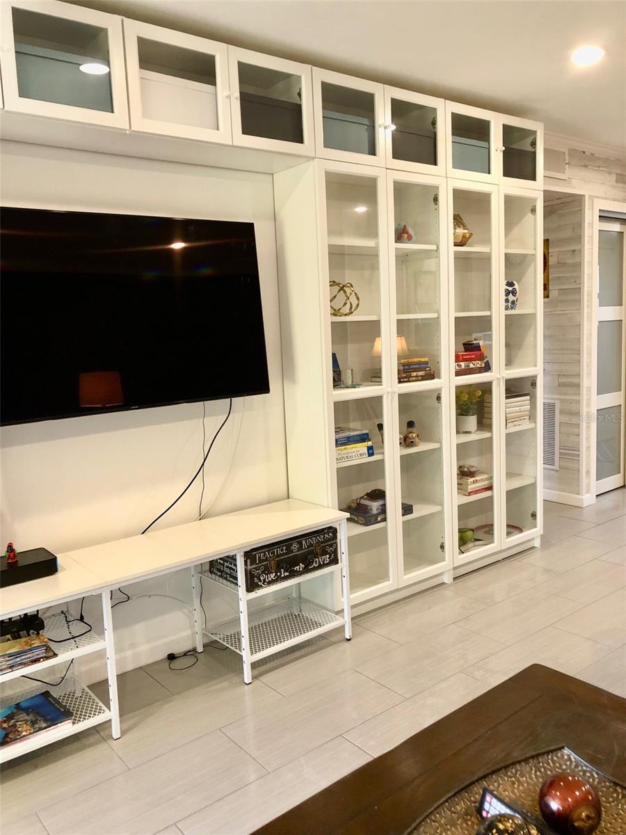 Image 9 of 33 For 102 Capri Isles Boulevard 106