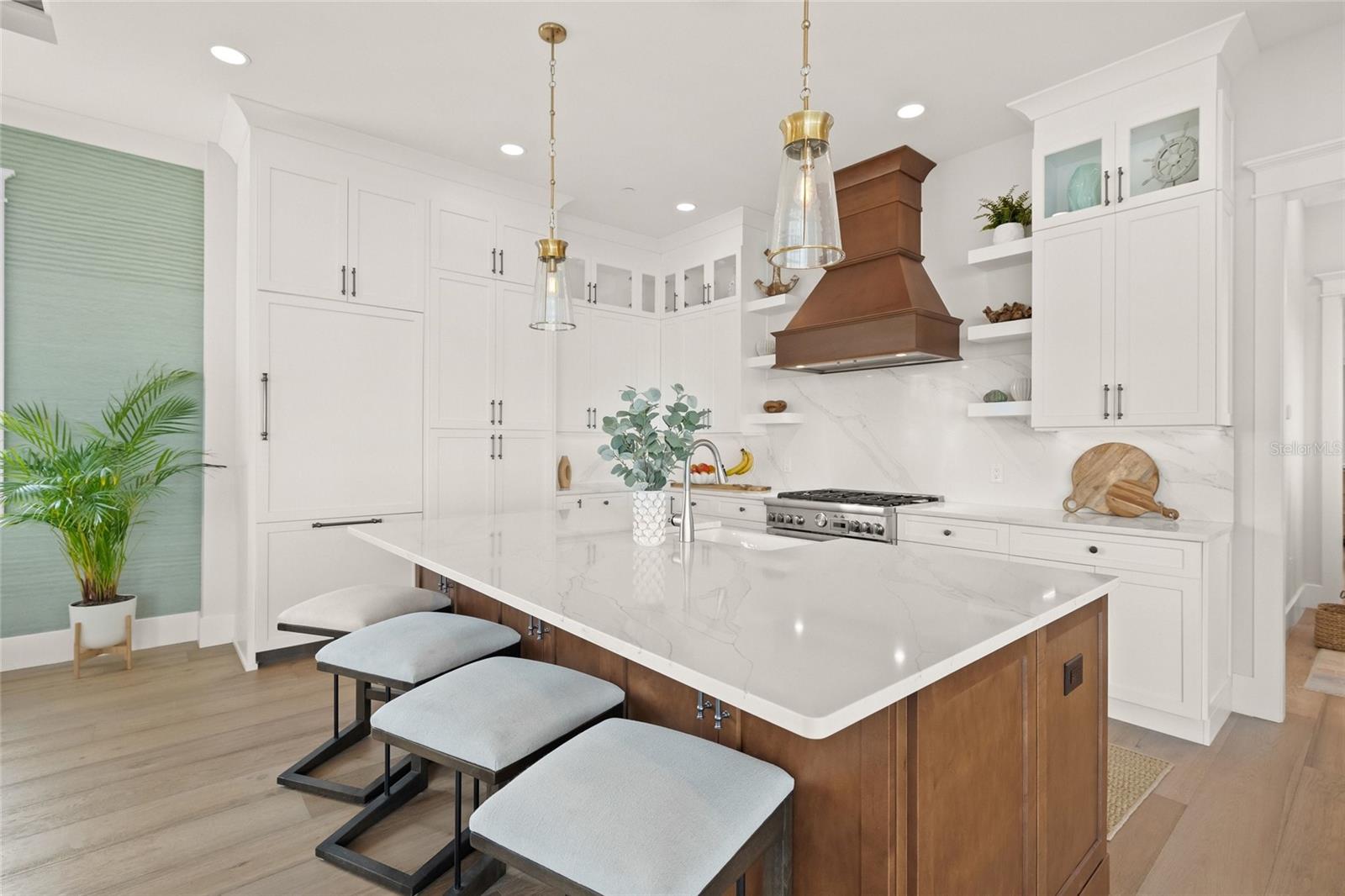 Image 10 of 83 For 332 Harbour Sound Court