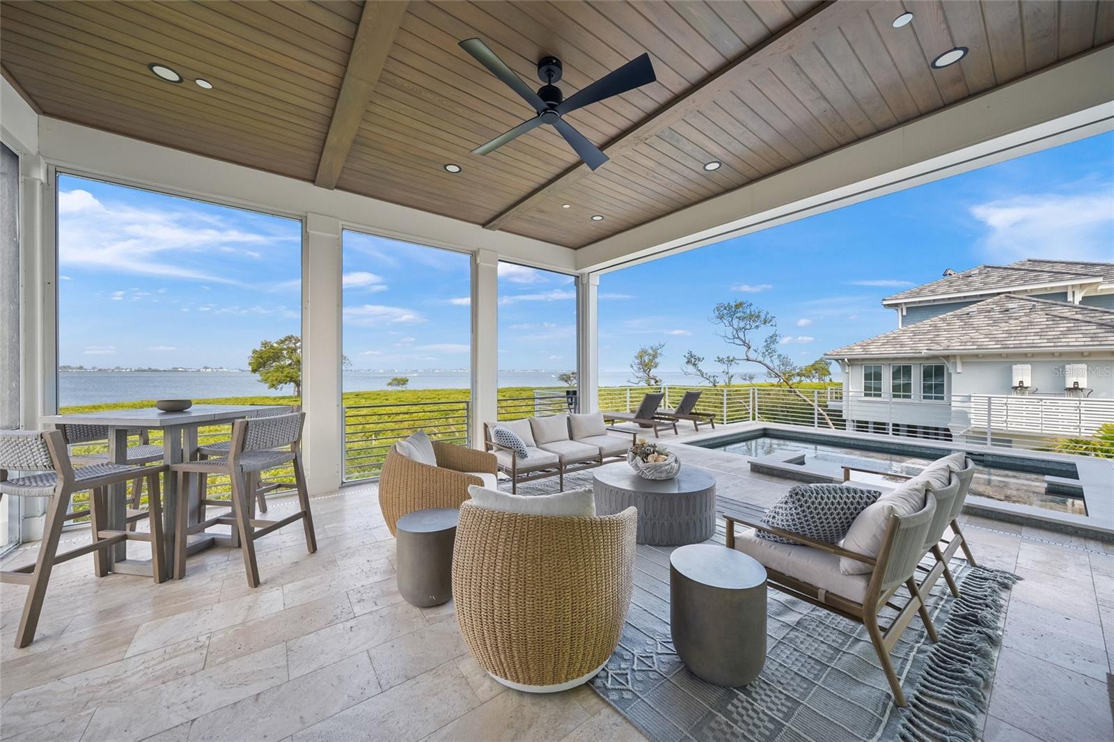 Image 40 of 83 For 332 Harbour Sound Court