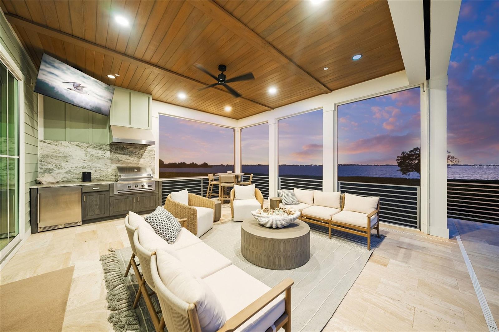 Image 52 of 83 For 332 Harbour Sound Court