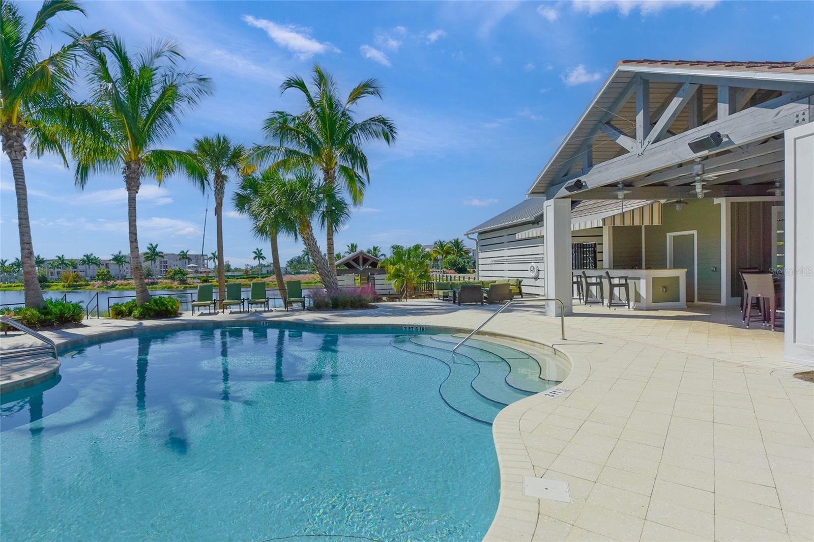 Image 65 of 83 For 332 Harbour Sound Court