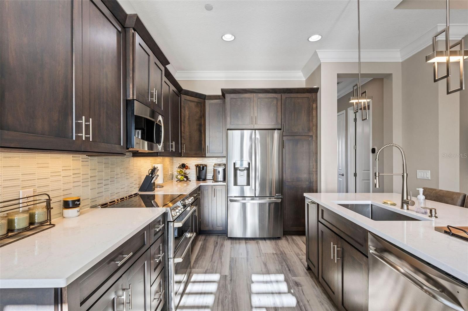 Image 11 of 62 For 289 Sapphire Lake Drive 202