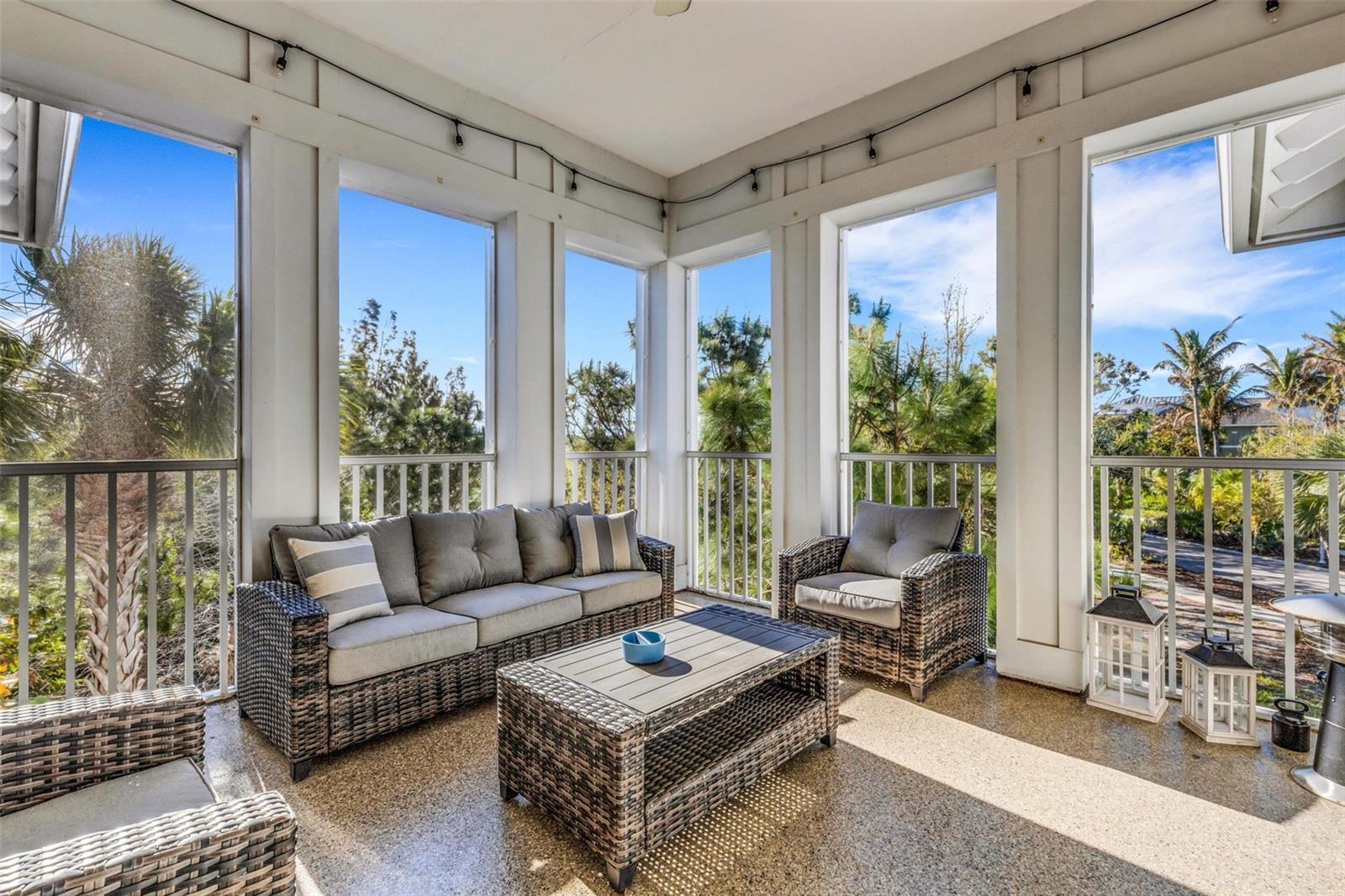 Image 17 of 62 For 289 Sapphire Lake Drive 202