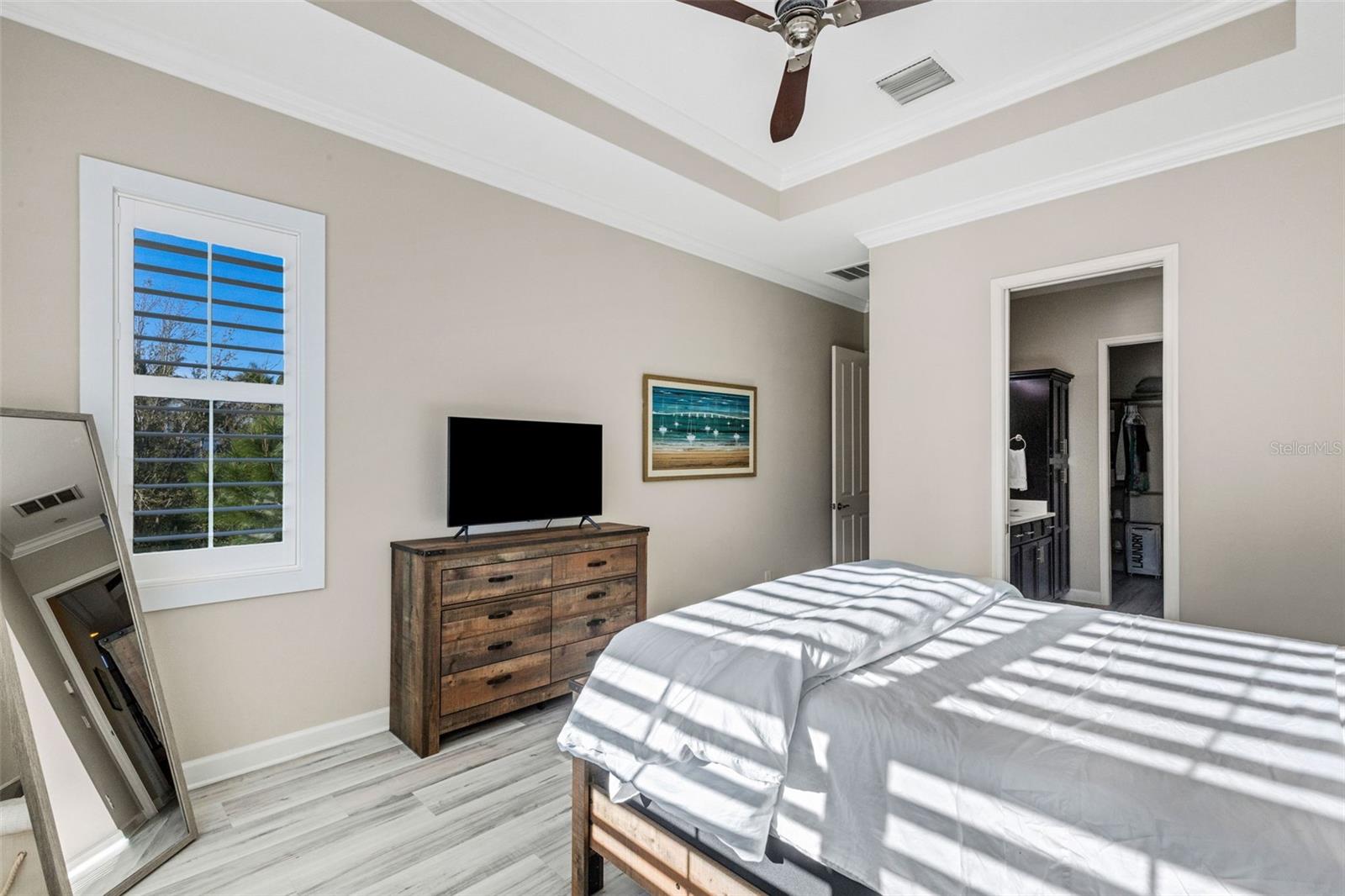 Image 21 of 62 For 289 Sapphire Lake Drive 202