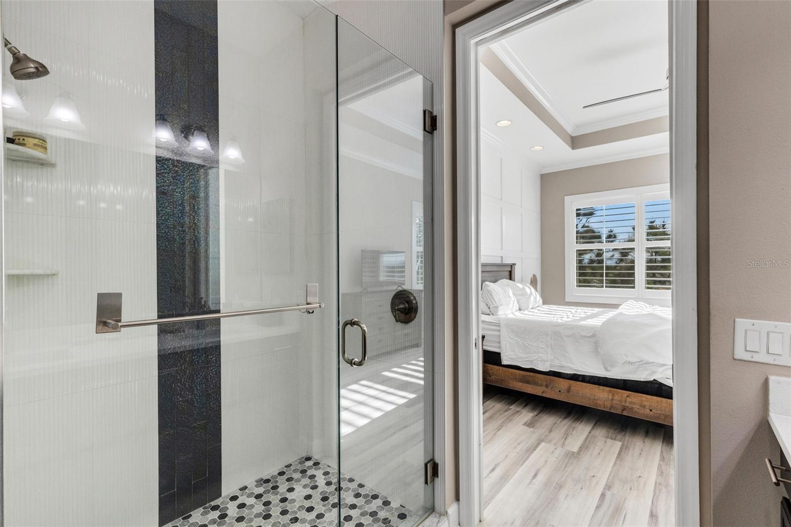 Image 25 of 62 For 289 Sapphire Lake Drive 202