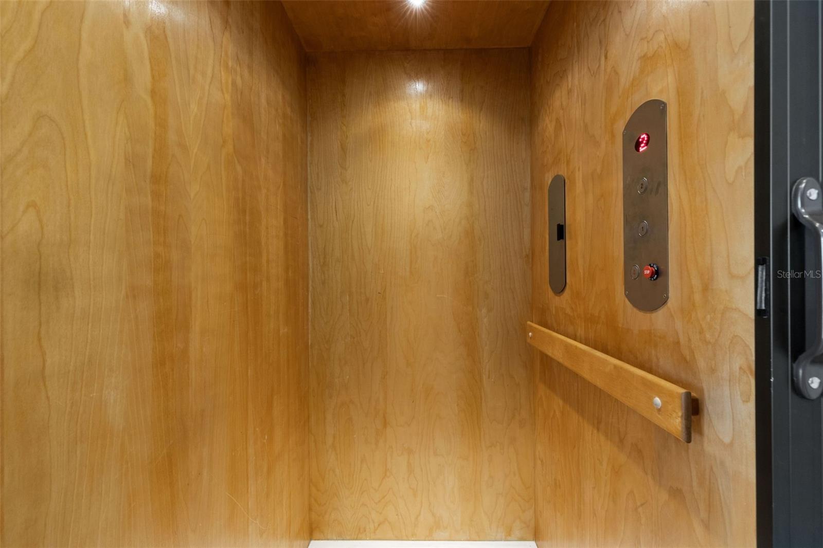 Image 31 of 62 For 289 Sapphire Lake Drive 202