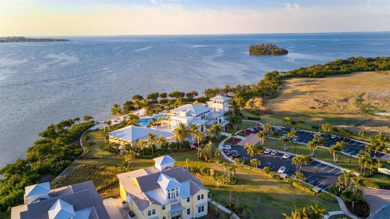 Image 34 of 62 For 289 Sapphire Lake Drive 202