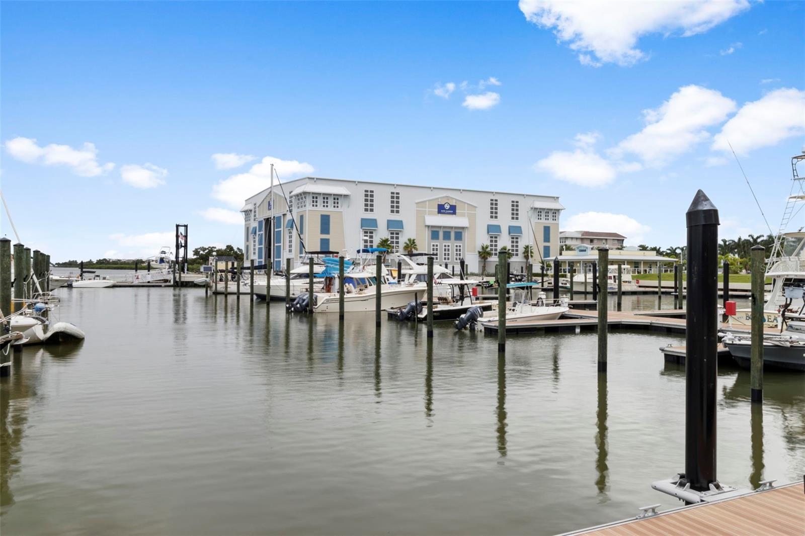 Image 53 of 62 For 289 Sapphire Lake Drive 202