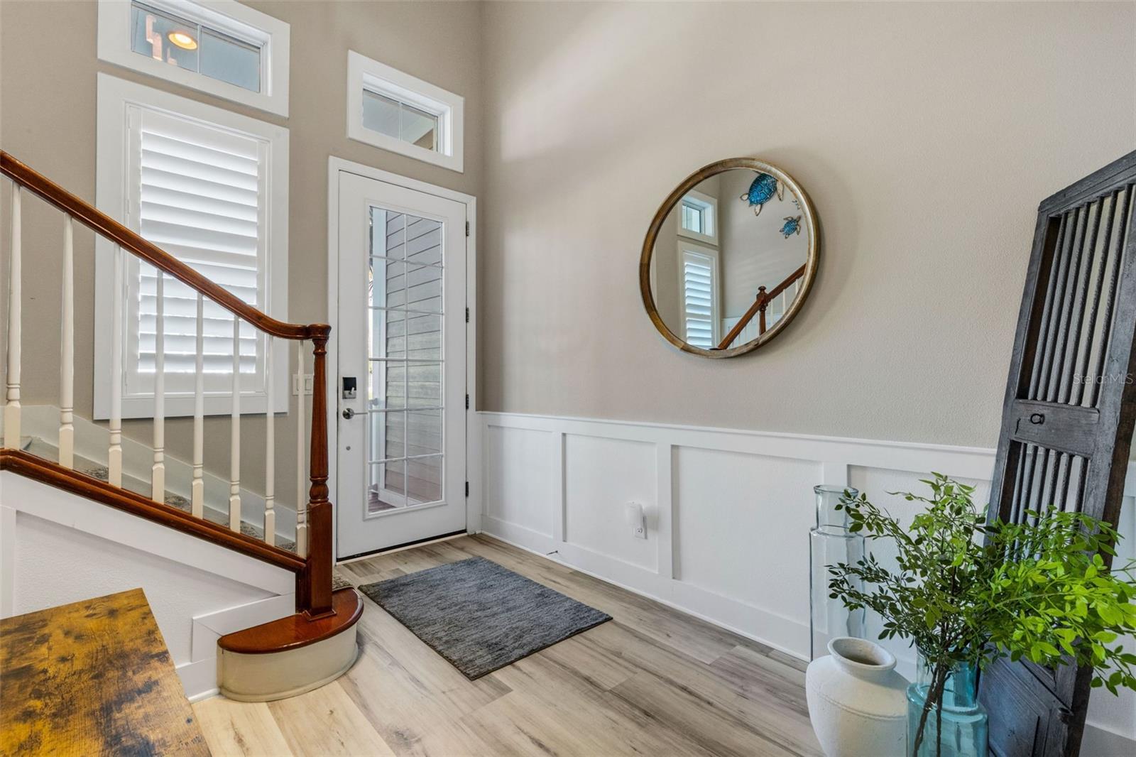 Image 6 of 62 For 289 Sapphire Lake Drive 202