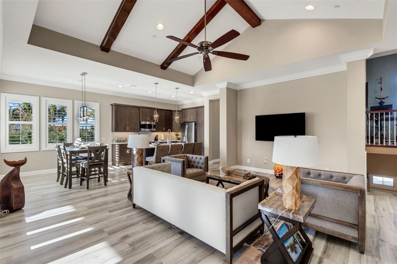 Image 8 of 62 For 289 Sapphire Lake Drive 202