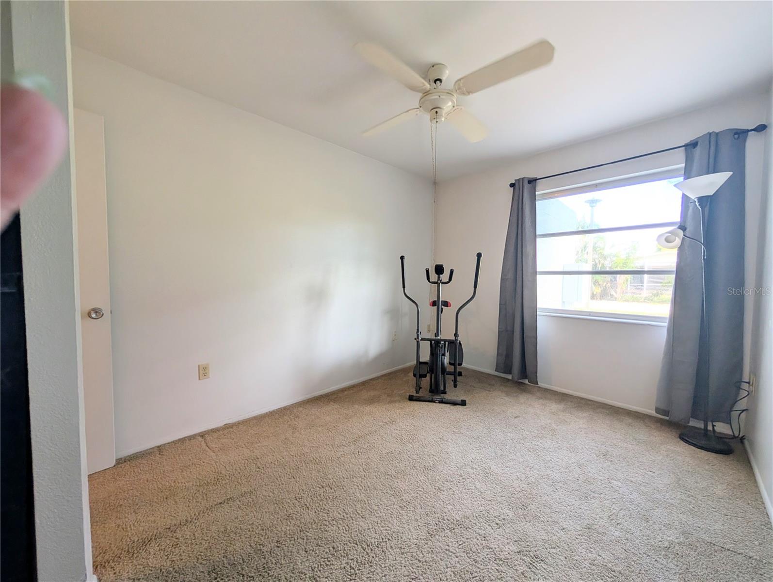 Image 15 of 38 For 2309 Canal Drive F4