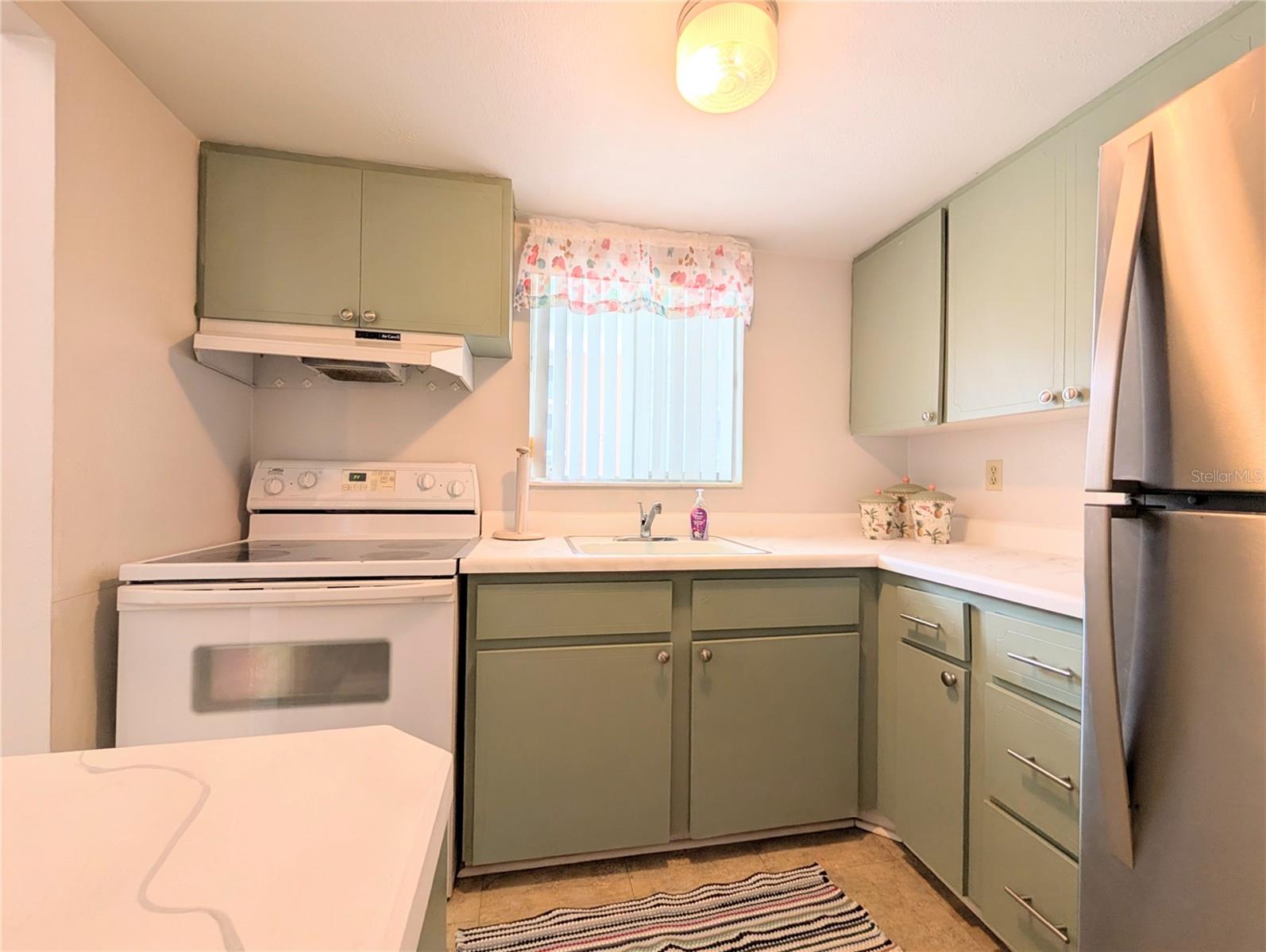 Image 2 of 38 For 2309 Canal Drive F4