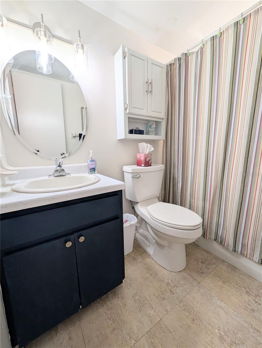 Image 21 of 38 For 2309 Canal Drive F4