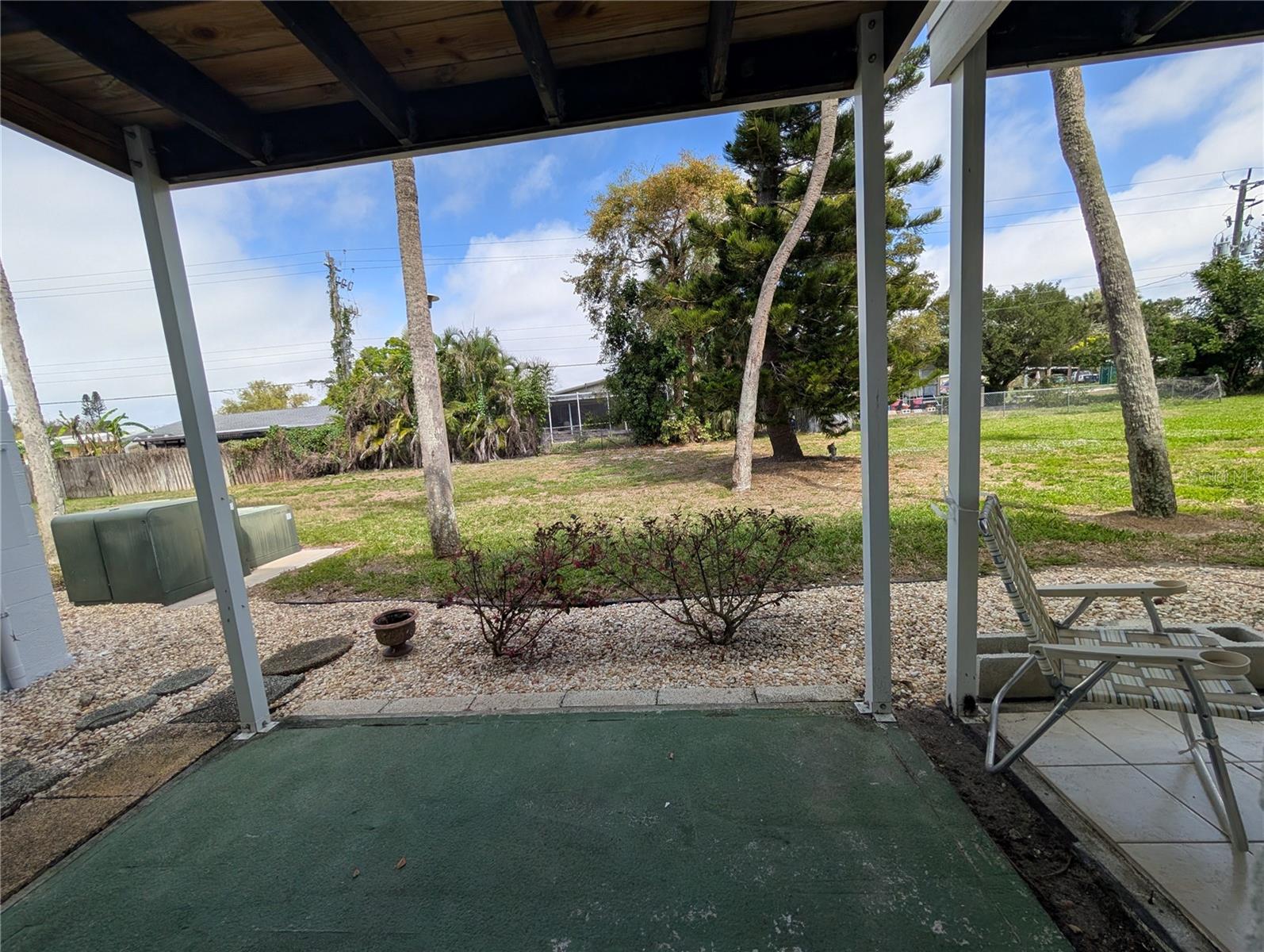 Image 26 of 38 For 2309 Canal Drive F4