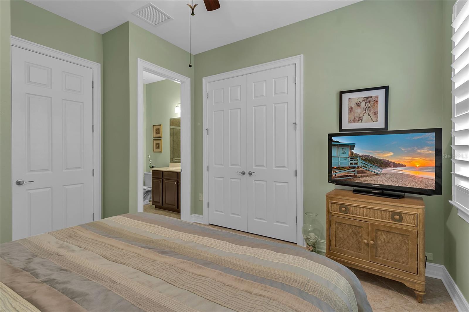 Image 34 of 71 For 11733 Goombay Court