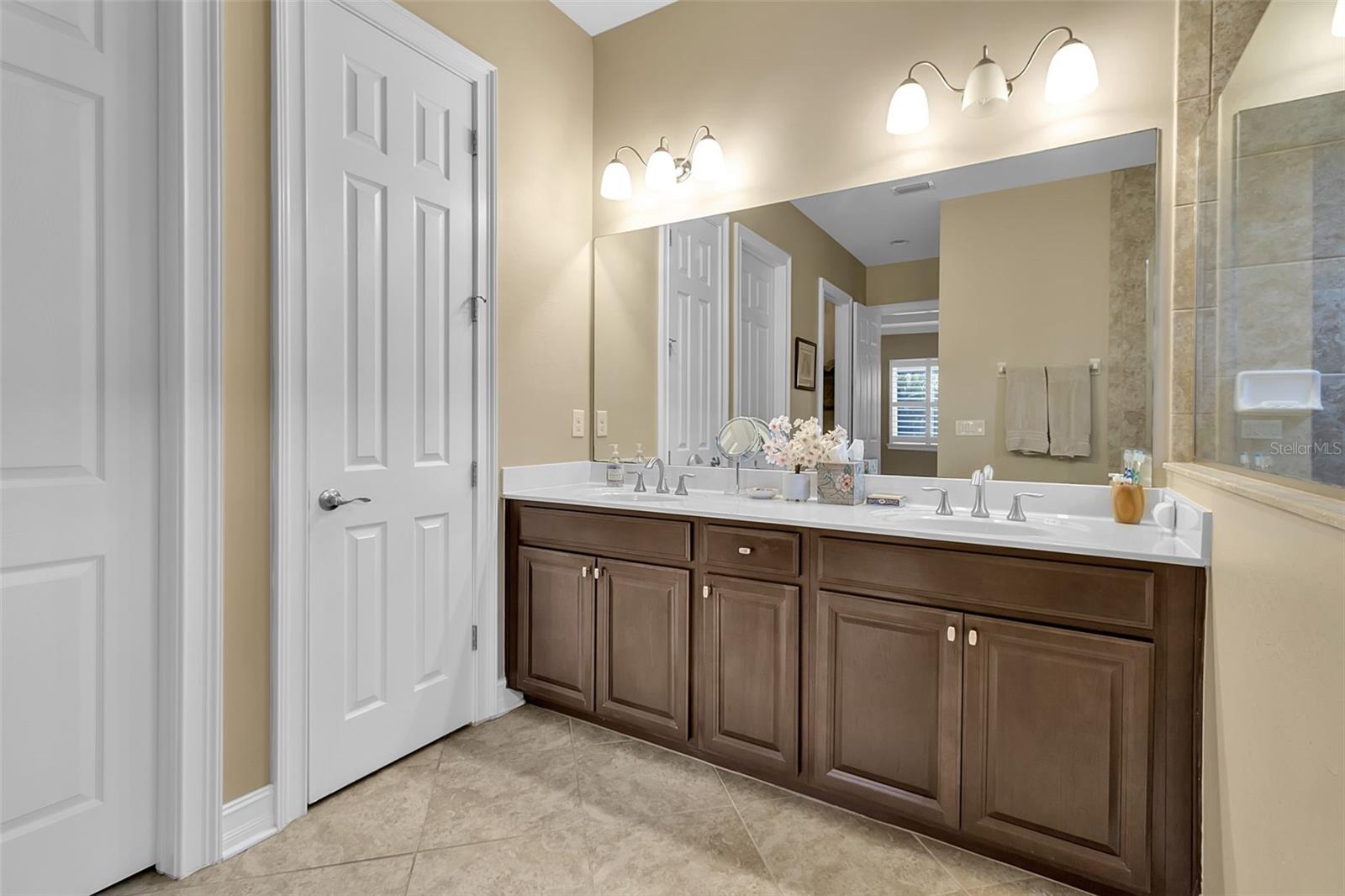 Image 52 of 71 For 11733 Goombay Court