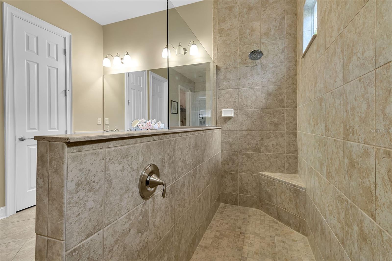 Image 53 of 71 For 11733 Goombay Court