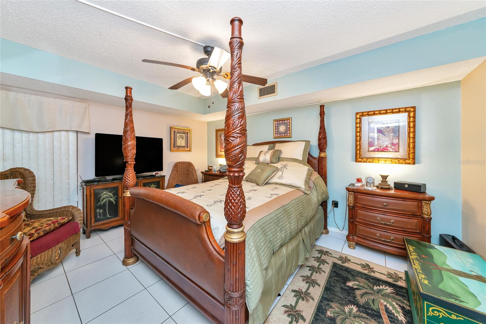 Image 11 of 28 For 2657 Woodgate Lane E4