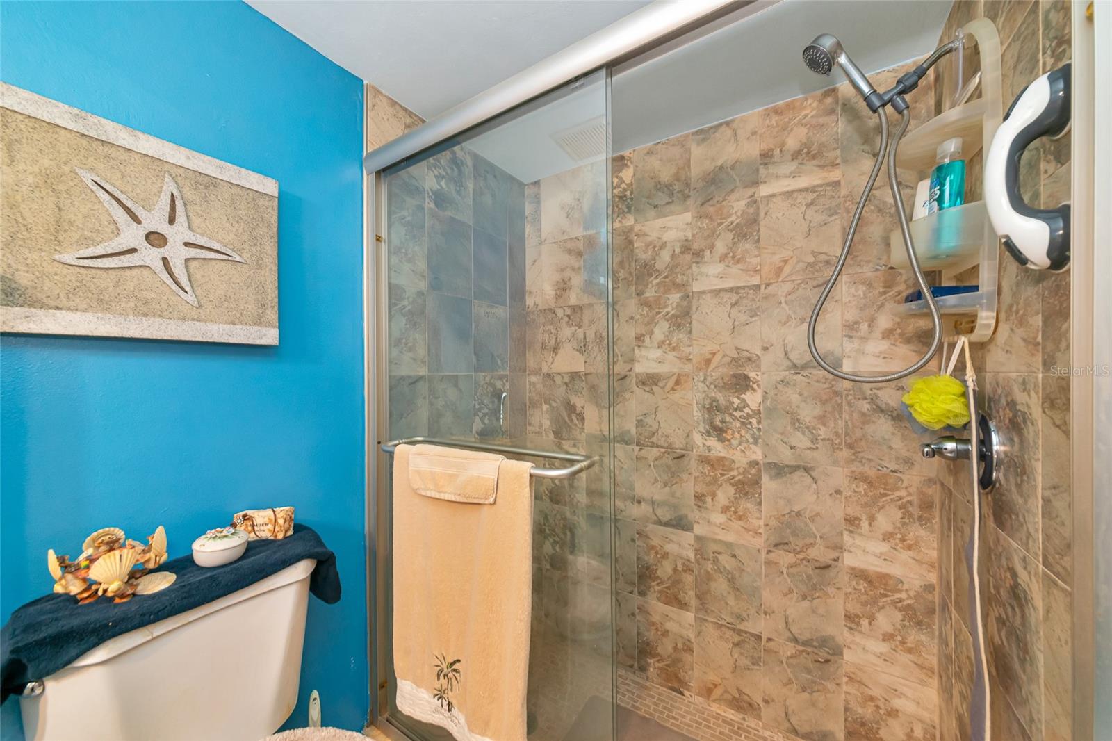 Image 14 of 28 For 2657 Woodgate Lane E4