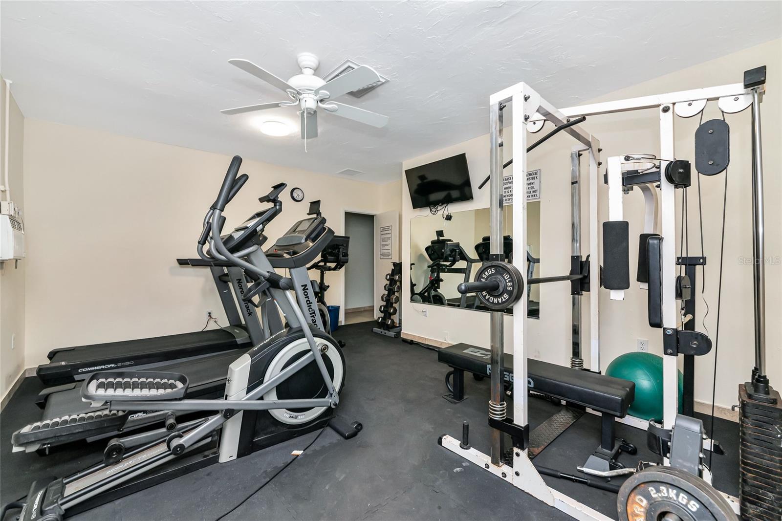 Image 24 of 28 For 2657 Woodgate Lane E4